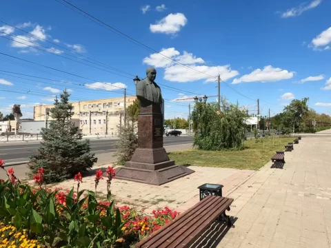 Памятник Юрию Гаранькину, Оренбург