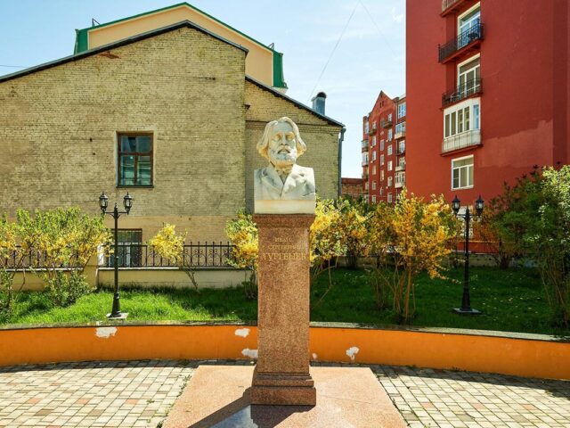 Памятник-бюст Ивану Тургеневу