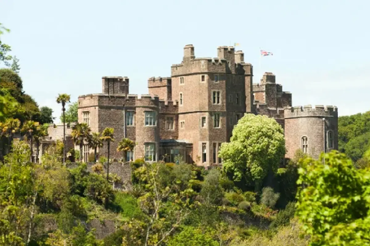 Замок Данстер, Англия