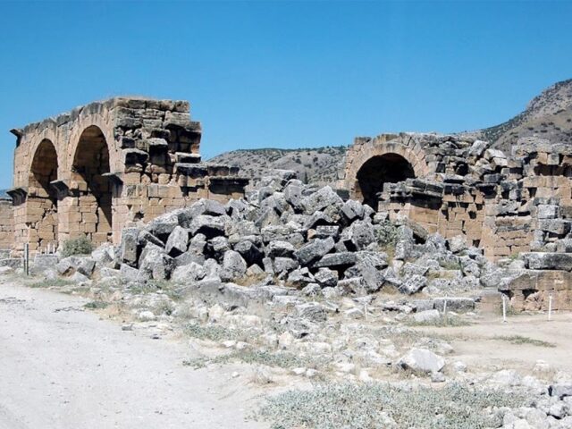 Некрополь Иераполиса