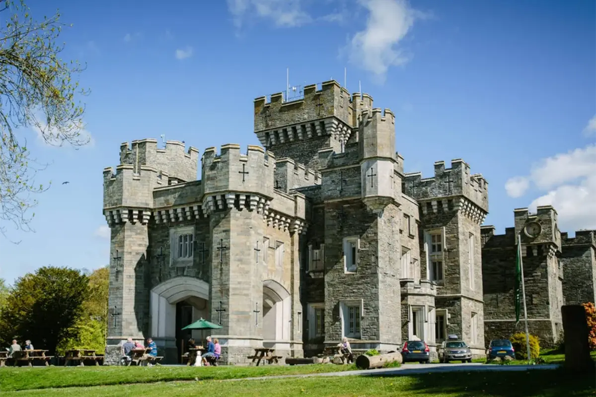 Замок Рэй, Англия