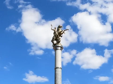 Памятник «Доблестным советским войнам», Оренбург