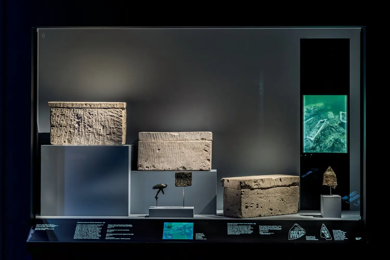Археологи выяснили тайну пустых саркофагов