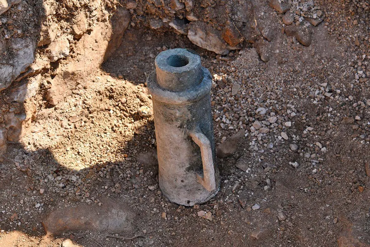 Археологи нашли «миномет» которому несколько столетий