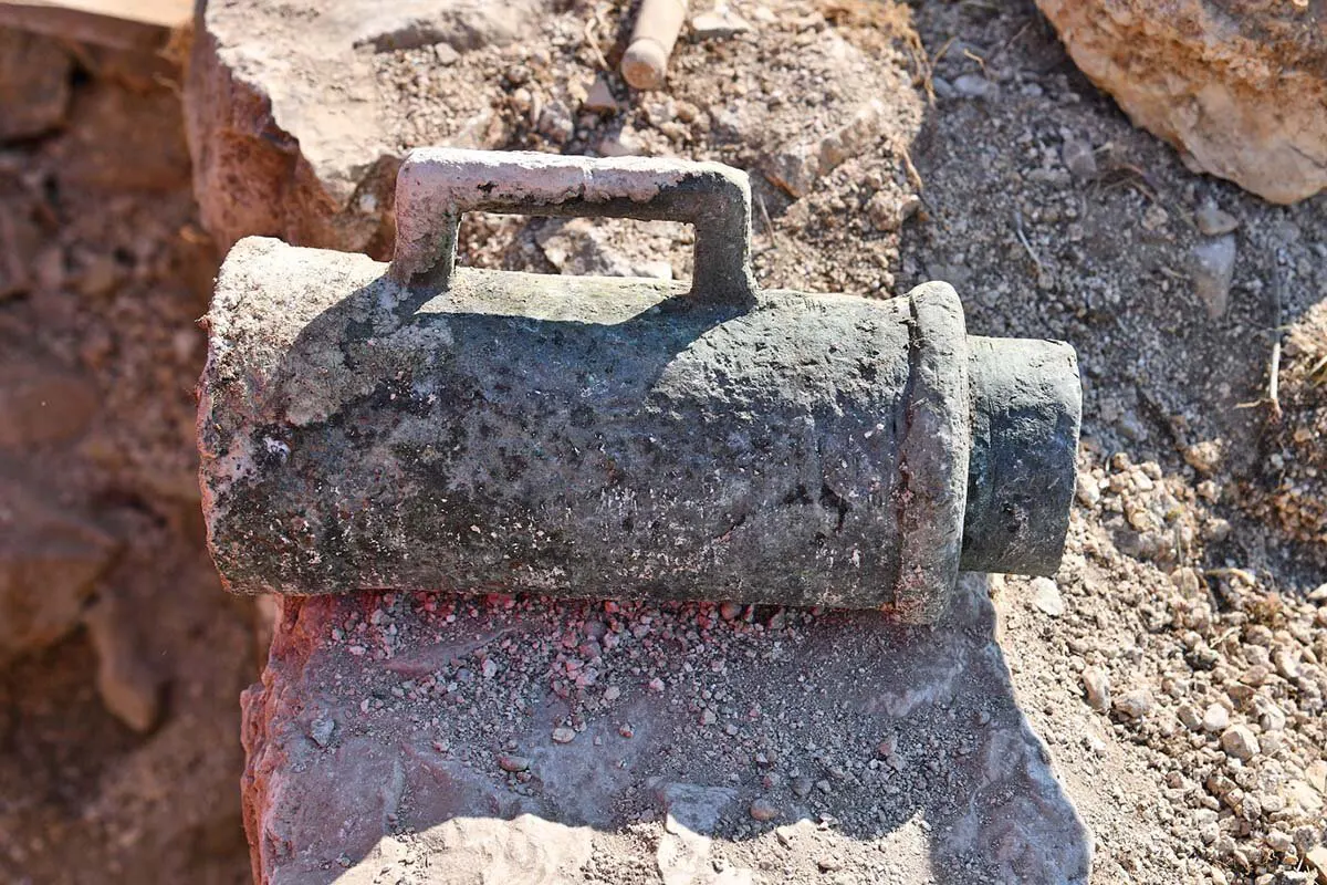 Археологи нашли «миномет» которому несколько столетий