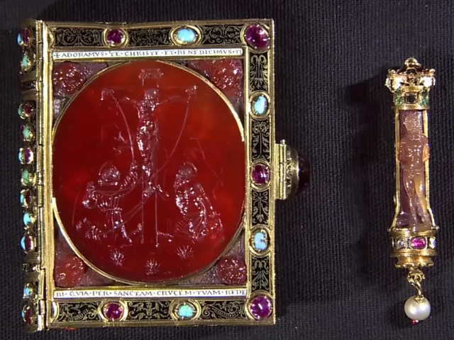 Ослепительный шедевр эпохи Возрождения — Книга часов Франциска I, стоимостью 10 млн евро