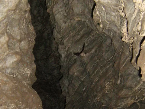 Пещера «Подарок», Беляевский район, Оренбургская область